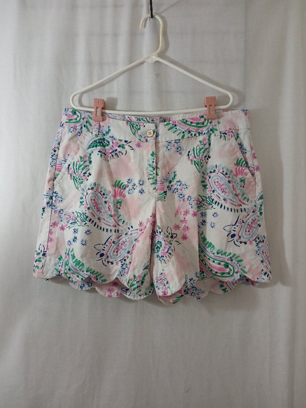 Crown & Ivy Abstract Floral Shorts - Shelby - 18W